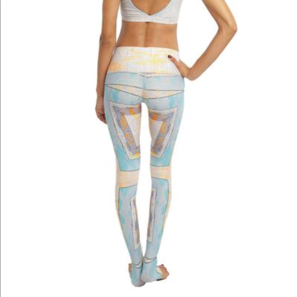 NWT Niyama Sol Endless Navajo Legging